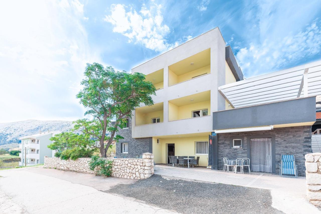 Apartments Lili Pag Town Exterior foto